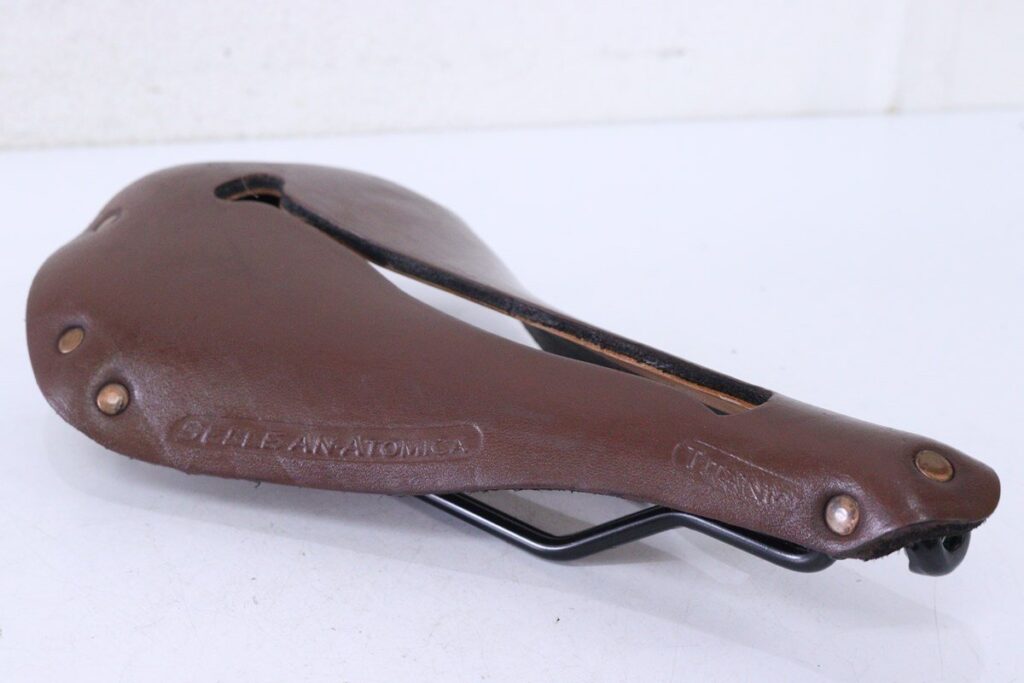 selle ANATOMICA（セラアナトミカ）｜TITANICO レザーサドル｜美品｜買取金額 11,000円